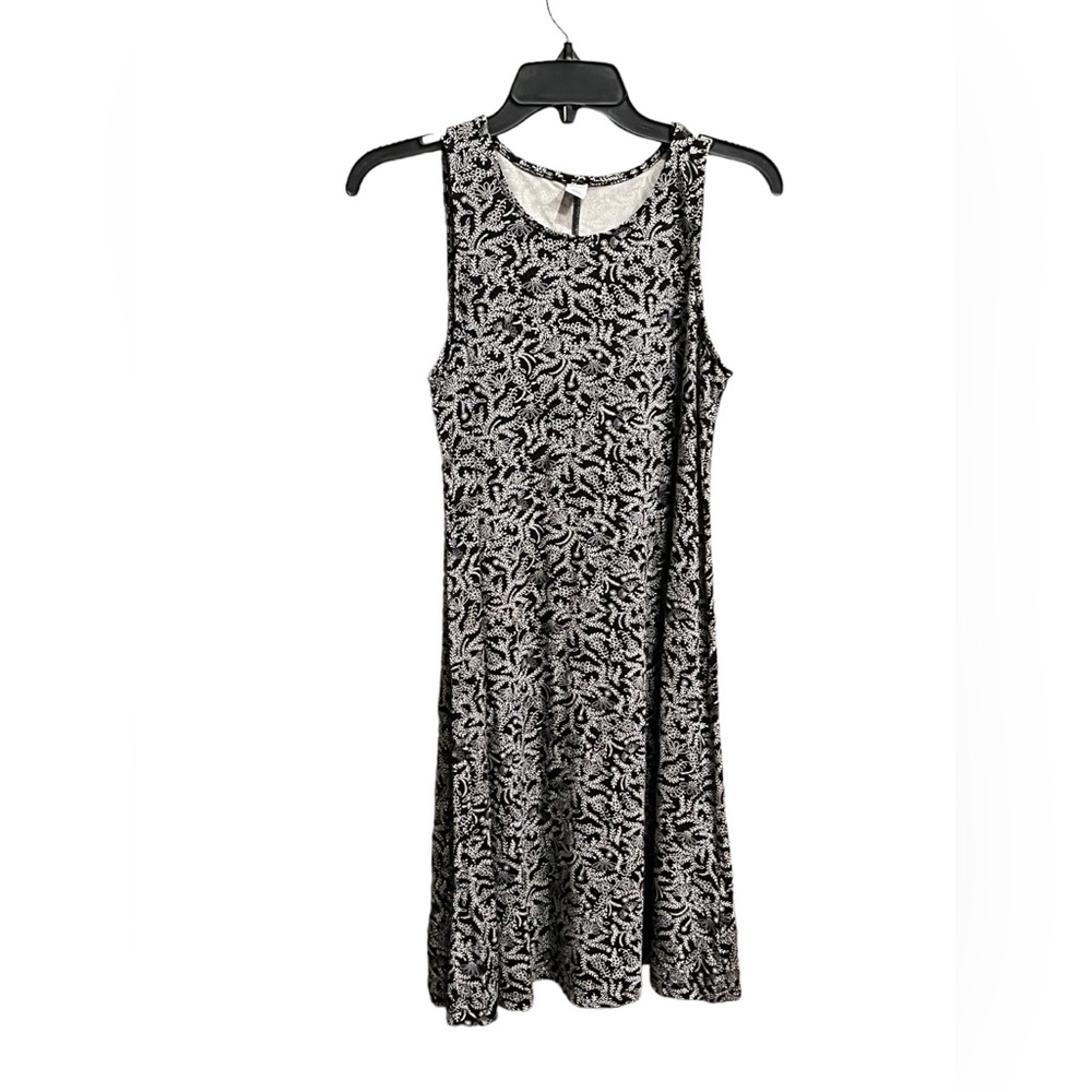 Black and white floral design dress
